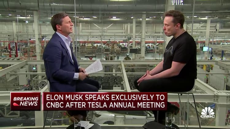 Tesla CEO Elon Musk: Fed operating with too much 'latency' on rate hike decisions