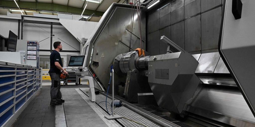 U.S. manufacturers still in a slump, ISM shows, but inflation is easing