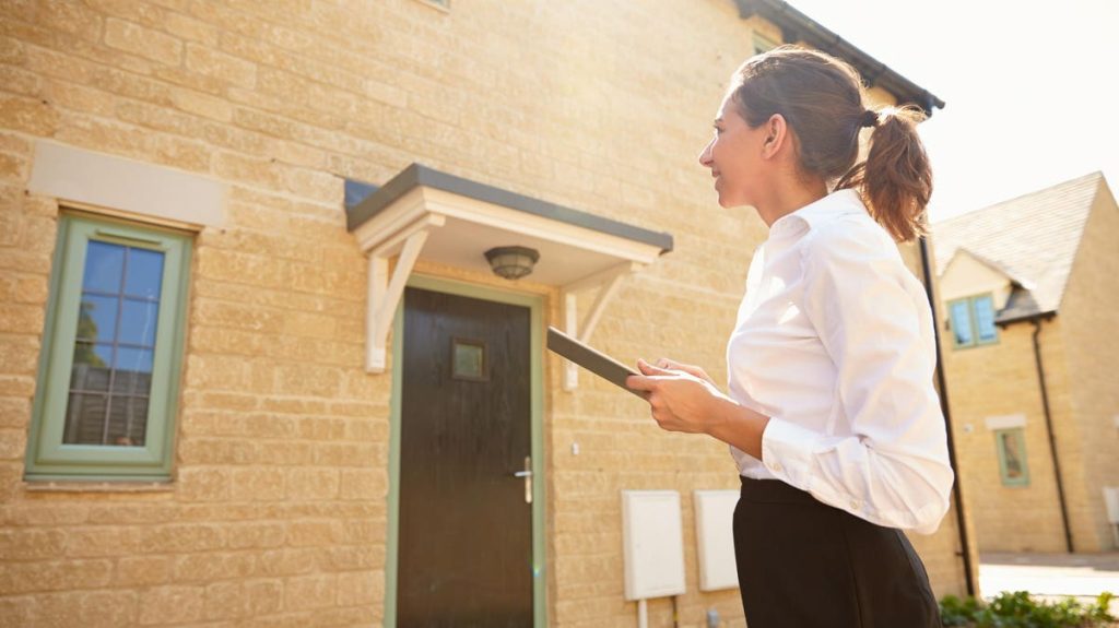 With A Potential Recession, Should You Buy A Home Now Or Wait?