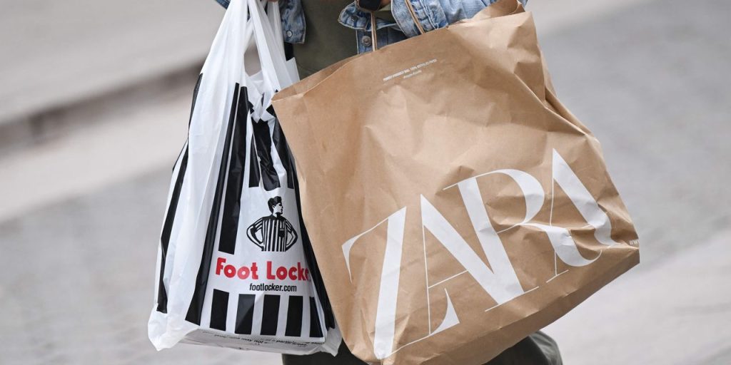 Retail sales rise again, pointing to resilience of the U.S. economy