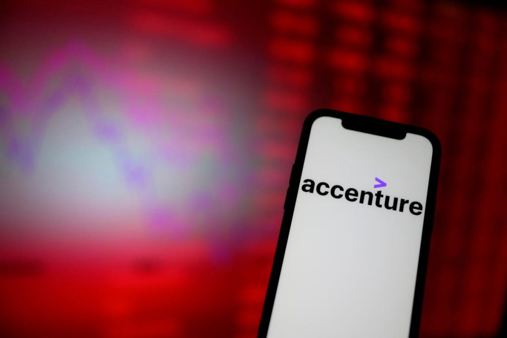 Why Accenture And Cadence Will Be Winners In The Next Phase Of Deglobalization