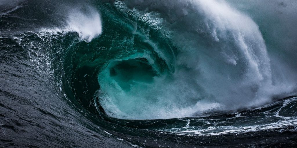 This incredible chart shows the close relationship between the S&P 500 and Fed liquidity