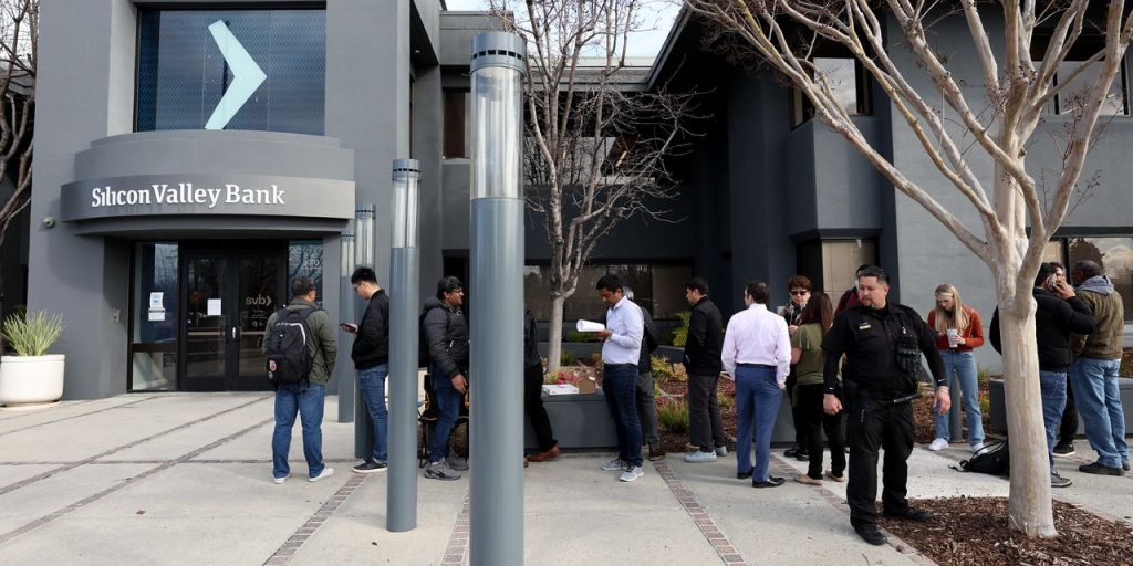 Senators aim to claw back pay from failed banks’ CEOs, but deal with competing bills