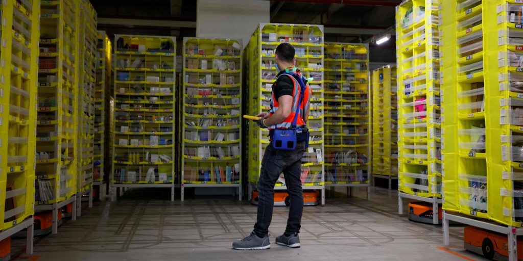 Jobless claims hit highest level since late 2021. Are layoffs getting worse?