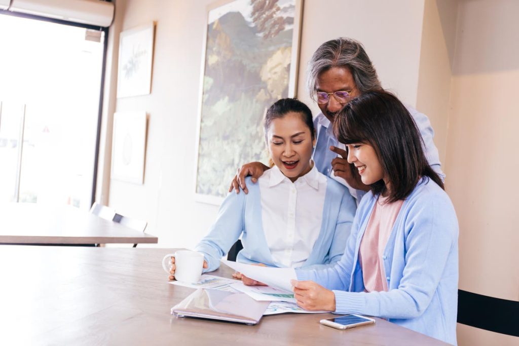 How To Pay Upcoming College Bills And Stay Out Of Student Debt