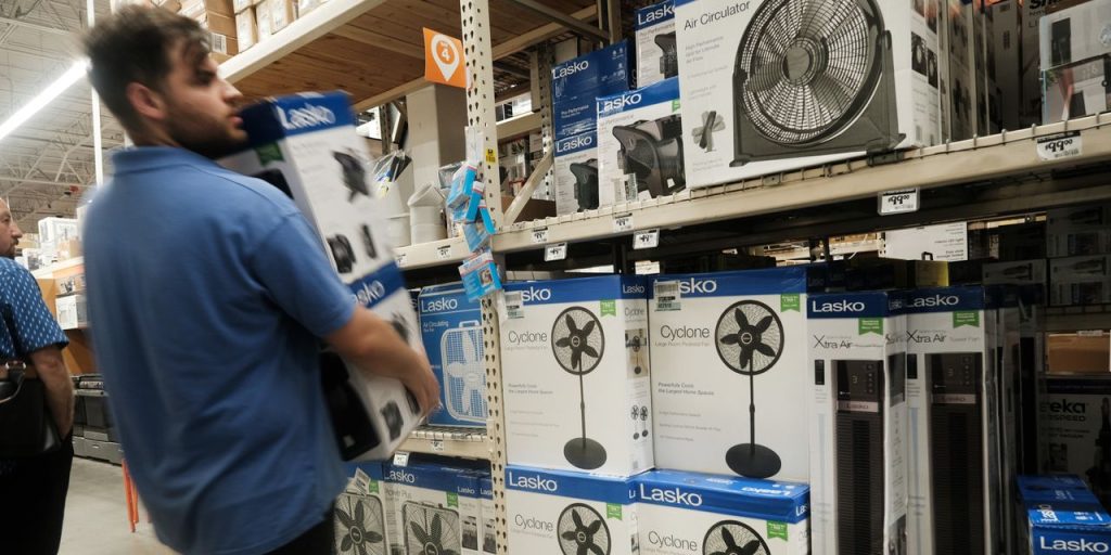 Americans’ credit-card debt just hit $1 trillion. Some cardholders are in a ‘very persistent debt cycle.’