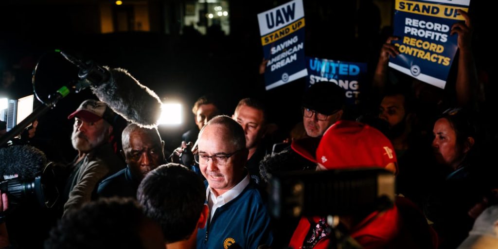 Biden Says Auto Maker’s ‘Record Profits’ Not Being Shared Fairly With Workers