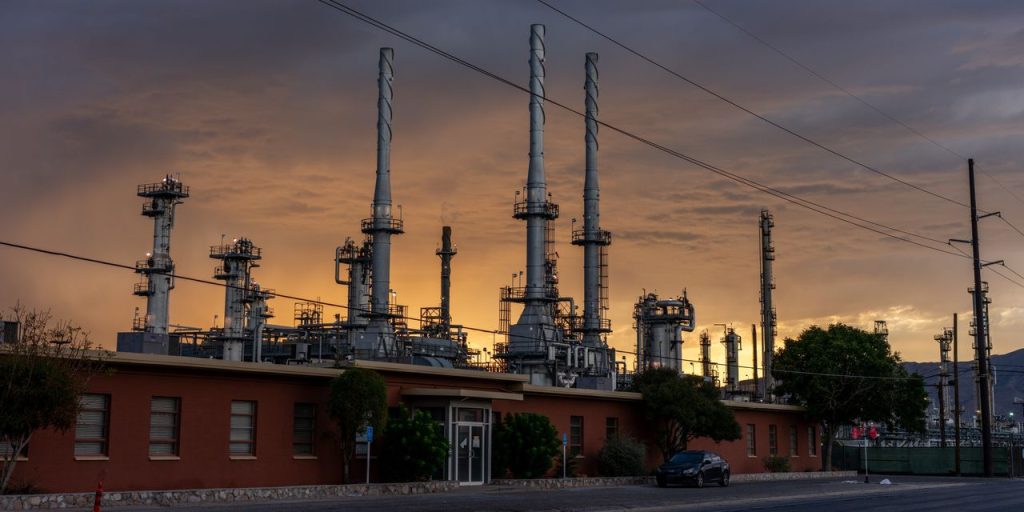 Crude oil futures eke out modest weekly gains after Russia bans gas and diesel exports