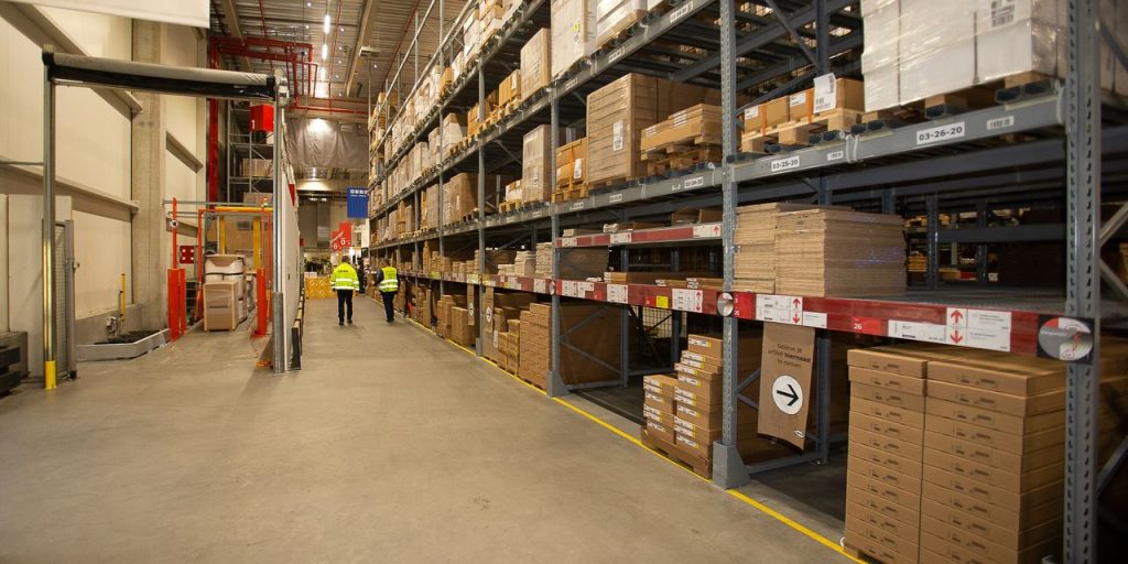 U.S. wholesale inventories drop for sixth straight month in August