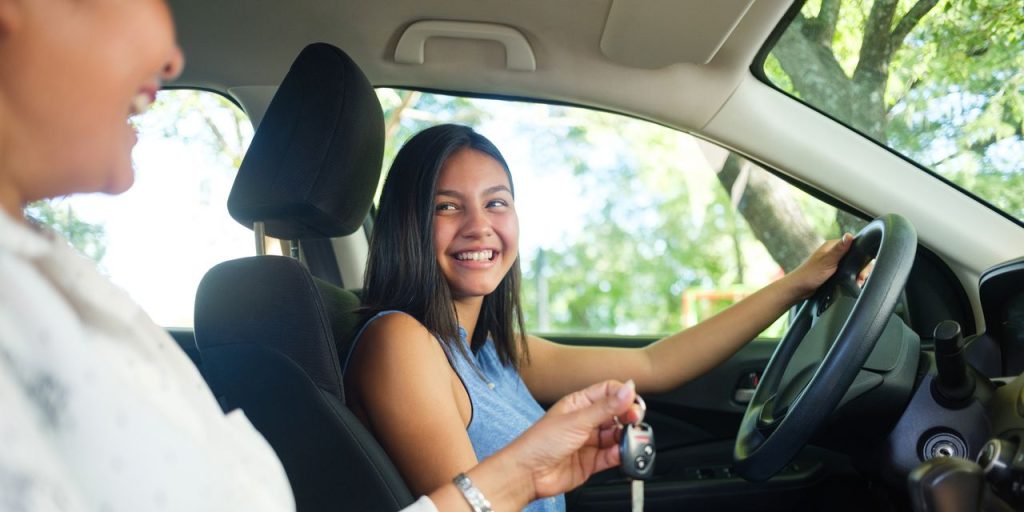 10 must-have safety features for teen drivers