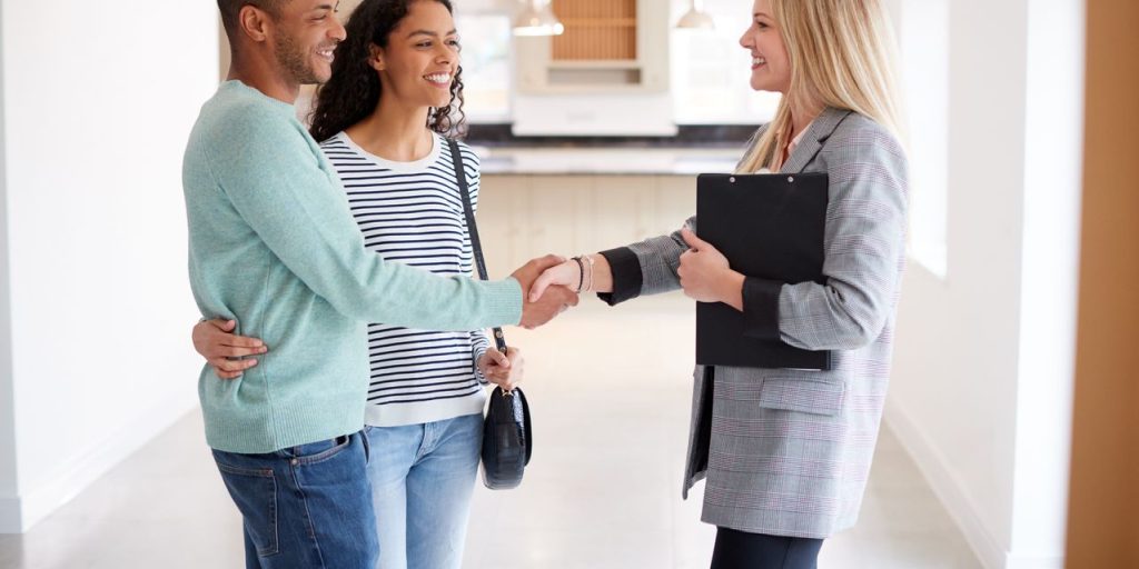 ‘Seller financing’ can help home buyers pay their mortgages. What’s the catch?