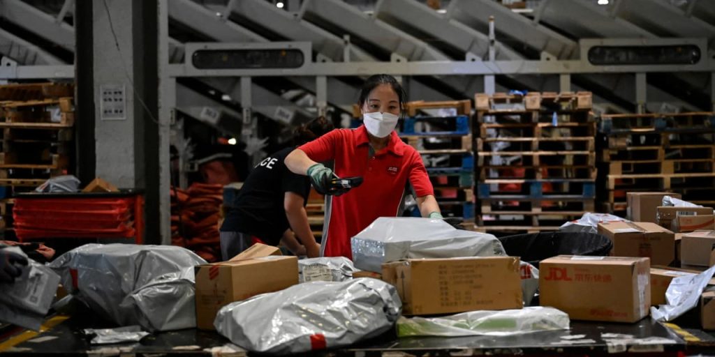 China’s Economy Had a Growth Spurt. Consumers Remain Worried.