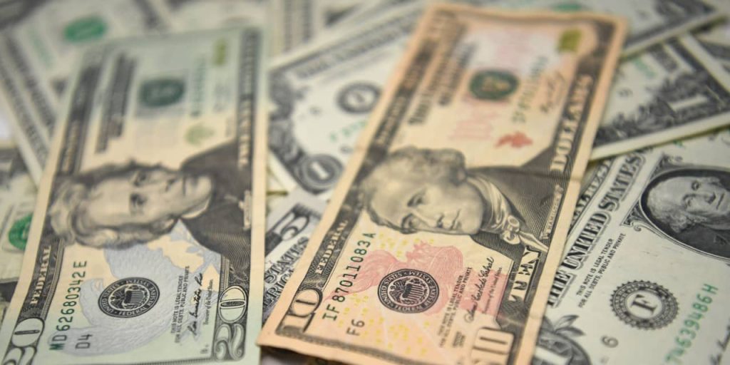 Sitting on cash? Stocks, bonds pay off more when Fed on ‘pause’ than in ‘easing periods,’ BlackRock says