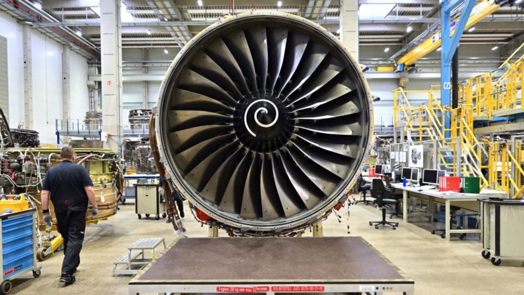 Rolls-Royce shares soar to all-time high on reinstated dividend, raised profit guidance